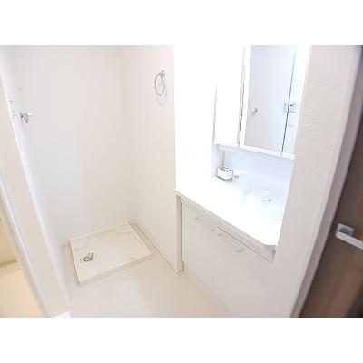 フランソレイユ 101【管理NO：1-025698601-01010】 ★家具家電は申し込み後に搬入します★の物件画像