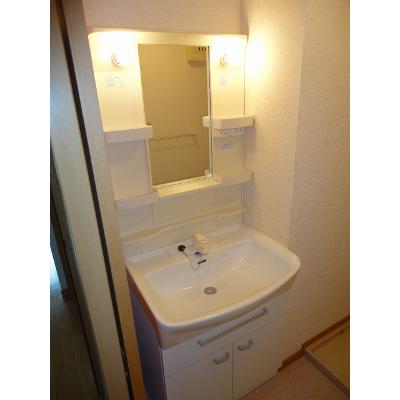 ヒルズ向イ山 103【管理NO：1-012137301-01030】 ★家具家電は申し込み後に搬入します★ ★2026年11月上旬入居可能★の物件画像