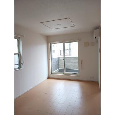 アシスト 203【管理NO：1-018197601-02030】 ★家具家電は申し込み後に搬入します★ ★2026年10月中旬入居可能★の物件画像