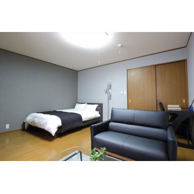 リッツ西蒲田　3Bタイプ　【ダブルベッド】【2人掛けソファ】【ダイニングテーブル】の物件画像