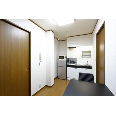 リッツ西蒲田　3Bタイプ　【ダブルベッド】【2人掛けソファ】【ダイニングテーブル】の物件画像