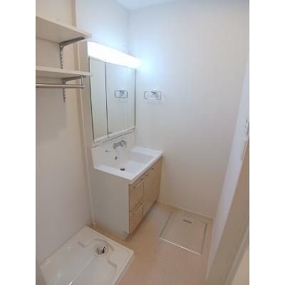 シエルクラスかわせみ 201【管理NO：1-028105801-02010】 ★家具家電は申し込み後に搬入します★の物件画像