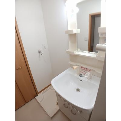 コリネッタ鴻ノ巣 203【管理NO：1-013723601-02030】 ★家具家電は申し込み後に搬入します★ ★2026年10月中旬入居可能★の物件画像