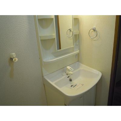 レカレクション 303【管理NO：1-011068401-03030】 ★家具家電は申し込み後に搬入します★ ★2026年10月中旬入居可能★の物件画像