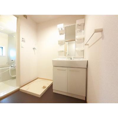 ブロード　ガーデンⅢ 201【管理NO：1-016437503-02010】 ★家具家電は申し込み後に搬入します★の物件画像