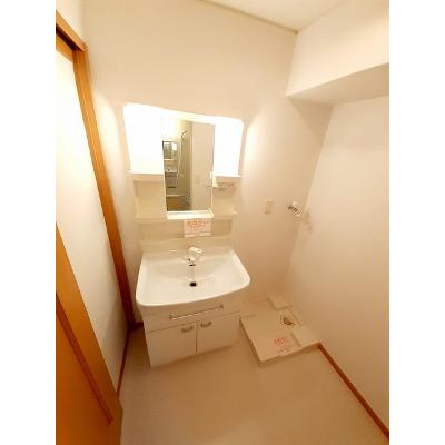 カーサ・セレーノⅠ 102【管理NO：1-015046901-01020】 ★家具家電は申し込み後に搬入します★ ★2026年11月上旬入居可能★の物件画像