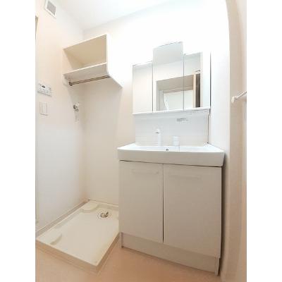 リュウオウ 101【管理NO：1-025164101-01010】 ★家具家電は申し込み後に搬入します★ ★2026年10月中旬入居可能★の物件画像