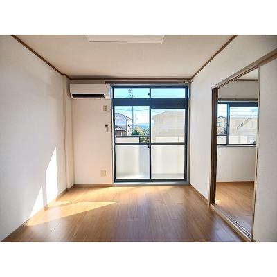 シュティーア 103【管理NO：1-010513901-01030】 ★家具家電は申し込み後に搬入します★の物件画像