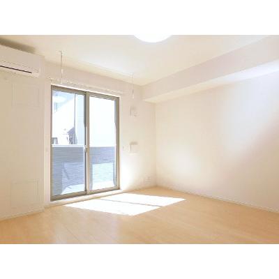 ピースリー 101【管理NO：1-023853801-01010】 ★家具家電は申し込み後に搬入します★の物件画像
