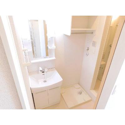 ピースリー 101【管理NO：1-023853801-01010】 ★家具家電は申し込み後に搬入します★の物件画像