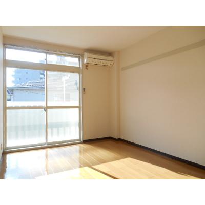 オンワームリー 203【管理NO：1-004569401-02030】 ★家具家電は申し込み後に搬入します★の物件画像