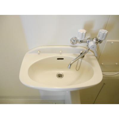 オンワームリー 203【管理NO：1-004569401-02030】 ★家具家電は申し込み後に搬入します★の物件画像