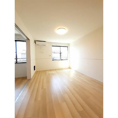 アティランテール 201【管理NO：1-026781201-02010】 ★家具家電は申し込み後に搬入します★の物件画像