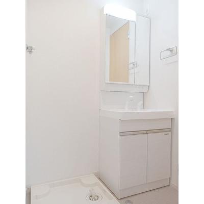 アマンレジデンス泉町 201【管理NO：1-025400701-02010】 ★家具家電は申し込み後に搬入します★ ★2026年11月上旬入居可能★の物件画像