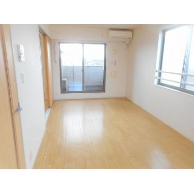 フィオーレ３０２ 305【管理NO：1-021118001-03040】 ★家具家電は申し込み後に搬入します★の物件画像
