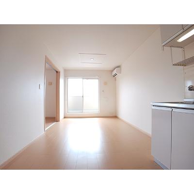 クレメント 201【管理NO：1-015683801-02010】 ★家具家電は申し込み後に搬入します★の物件画像