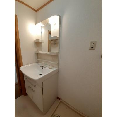シェーネⅡ 203【管理NO：1-013090802-02030】 ★家具家電は申し込み後に搬入します★ ★2026年10月中旬入居可能★の物件画像