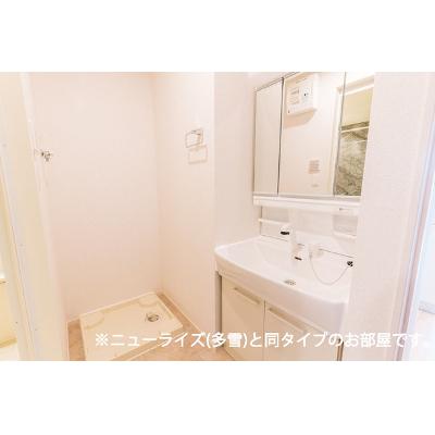 レ・トロワ・ヴァレ 101【管理NO：1-028755701-01010】 ★家具家電は申し込み後に搬入します★ ★2027年01月下旬入居可能★の物件画像