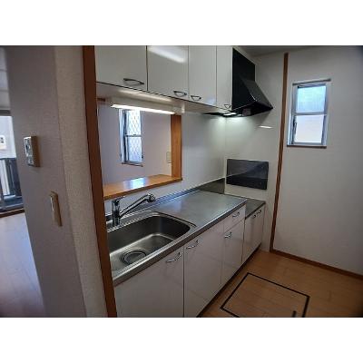 プラチナプラザ 102【管理NO：1-014844601-01020】 ★家具家電は申し込み後に搬入します★の物件画像