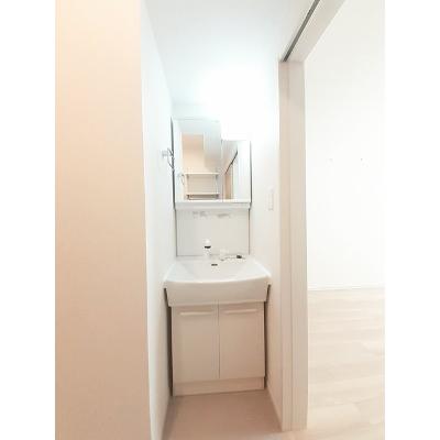 コーラルスター 102【管理NO：1-026212001-01020】 ★家具家電は申し込み後に搬入します★の物件画像