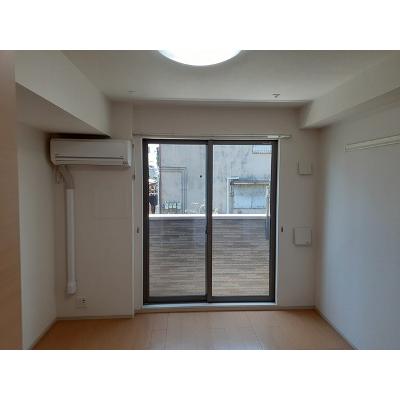 エルムス 102【管理NO：1-020170401-01020】 ★家具家電は申し込み後に搬入します★の物件画像
