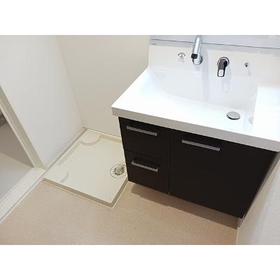クルタ　ラプシ 201【管理NO：1-028090501-02010】 ★家具家電は申し込み後に搬入します★ ★2026年10月下旬入居可能★の物件画像
