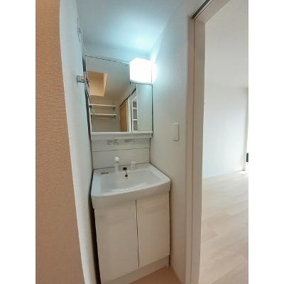 カリーノⅥ 102【管理NO：1-026815101-01020】 ★家具家電は申し込み後に搬入します★ ★2026年10月中旬入居可能★の物件画像