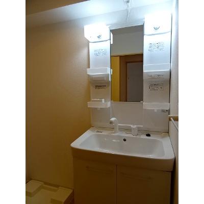 リリーガーデン 203【管理NO：1-020359301-02030】 ★家具家電は申し込み後に搬入します★ ★2026年11月上旬入居可能★の物件画像