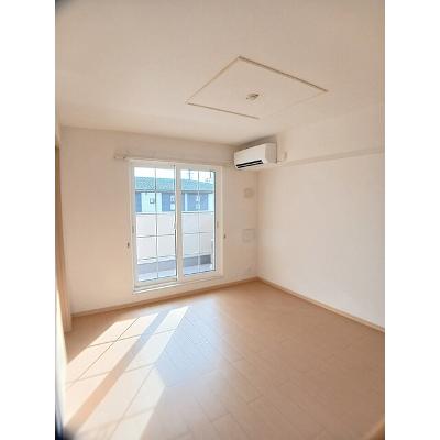 フォーシーズンズ 203【管理NO：1-016698501-02030】 ★家具家電は申し込み後に搬入します★ ★2026年09月中旬入居可能★の物件画像