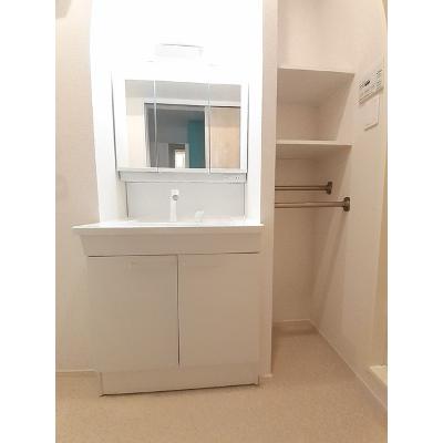 カミゼン 103【管理NO：1-026472101-01030】 ★家具家電は申し込み後に搬入します★ ★2026年09月中旬入居可能★の物件画像