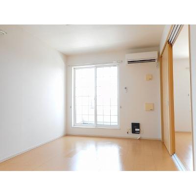 パラッツオ上新 202【管理NO：1-020365401-02020】 ★家具家電は申し込み後に搬入します★ ★2026年10月下旬入居可能★の物件画像