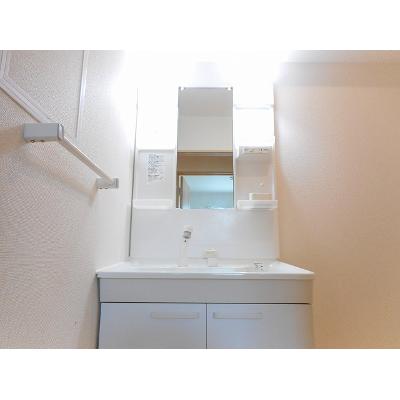 パラッツオ上新 202【管理NO：1-020365401-02020】 ★家具家電は申し込み後に搬入します★ ★2026年10月下旬入居可能★の物件画像