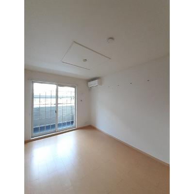 カルフールⅢ 101【管理NO：1-015904201-01010】 ★家具家電は申し込み後に搬入します★ ★2026年11月中旬入居可能★の物件画像