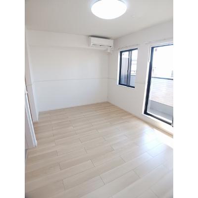 ロト　フィオーレ 203【管理NO：1-027926201-02030】 ★家具家電は申し込み後に搬入します★の物件画像
