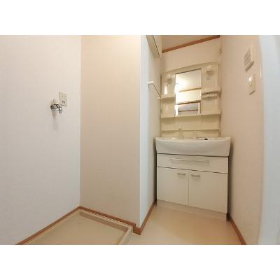 カーサ　エレガンテ　Ⅰ 203【管理NO：1-013129601-02030】 ★家具家電は申し込み後に搬入します★ ★2026年10月下旬入居可能★の物件画像