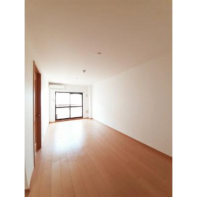 ロイヤルシティー泉南 203【管理NO：1-012521701-02030】 ★家具家電は申し込み後に搬入します★ ★2026年10月中旬入居可能★の物件画像