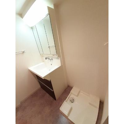 アーレア　アレス 202【管理NO：1-017429201-02020】 ★家具家電は申し込み後に搬入します★の物件画像