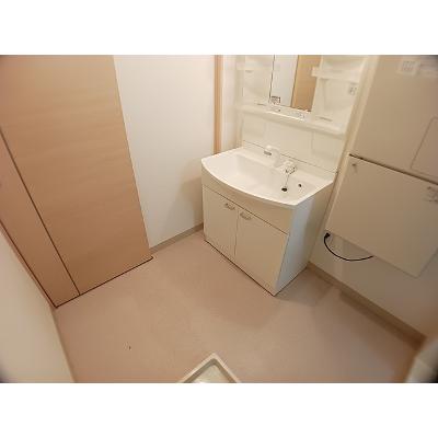 フラン　コリーヌ 202【管理NO：1-017935901-02020】 ★家具家電は申し込み後に搬入します★の物件画像