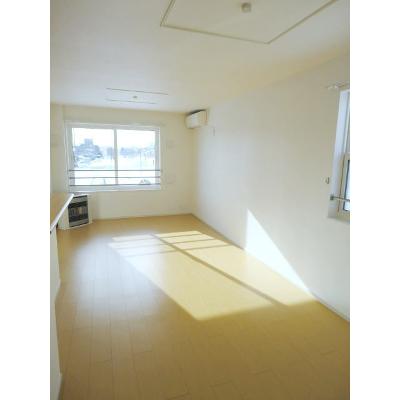クレストール 201【管理NO：1-017605601-02010】 ★家具家電は申し込み後に搬入します★ ★2026年10月下旬入居可能★の物件画像