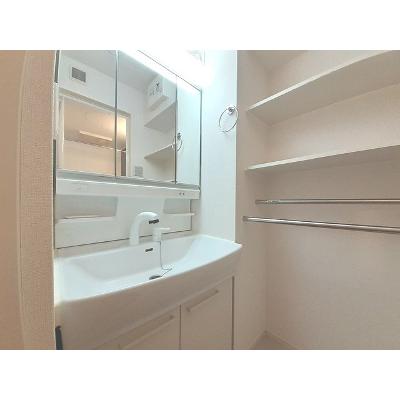 イーグル 103【管理NO：1-025019801-01030】 ★家具家電は申し込み後に搬入します★ ★2026年10月下旬入居可能★の物件画像