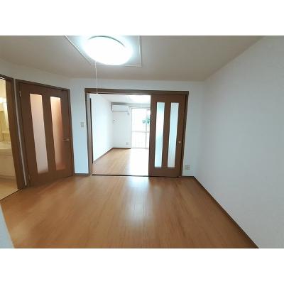 クレストール米沢 102【管理NO：1-011280601-01020】 ★家具家電は申し込み後に搬入します★ ★2026年11月上旬入居可能★の物件画像