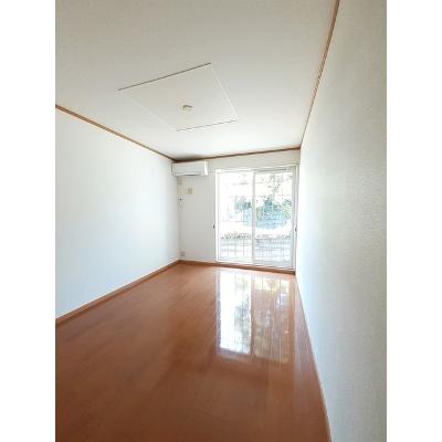 グラウクスⅡ 101【管理NO：1-009847502-01010】 ★家具家電は申し込み後に搬入します★ ★2026年11月中旬入居可能★の物件画像