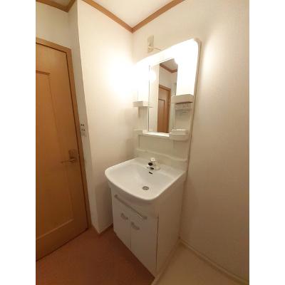グラウクスⅡ 101【管理NO：1-009847502-01010】 ★家具家電は申し込み後に搬入します★ ★2026年11月中旬入居可能★の物件画像