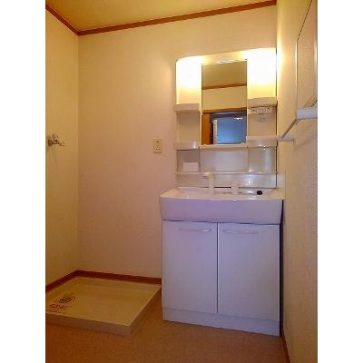 クレセント中ノ坪 201【管理NO：1-014324701-02010】 ★家具家電は申し込み後に搬入します★ ★2026年10月上旬入居可能★の物件画像