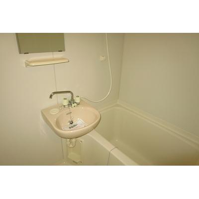アクシス北青木 203【管理NO：1-006257101-02030】 ★家具家電は申し込み後に搬入します★ ★2026年10月中旬入居可能★の物件画像