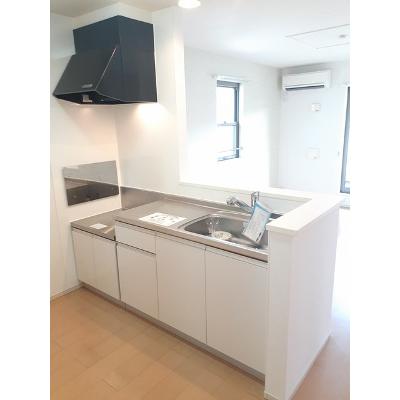 カメラートⅠ 201【管理NO：1-019284101-02010】 ★家具家電は申し込み後に搬入します★ ★2026年10月中旬入居可能★の物件画像