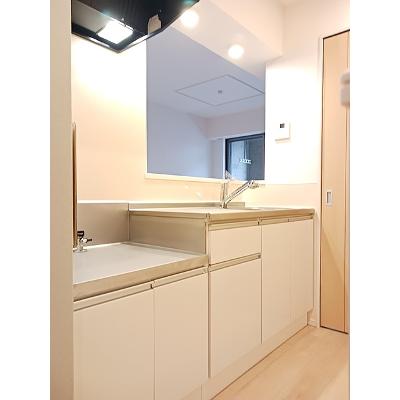 エスポワール　Ⅱ 102【管理NO：1-022642802-01020】 ★家具家電は申し込み後に搬入します★の物件画像