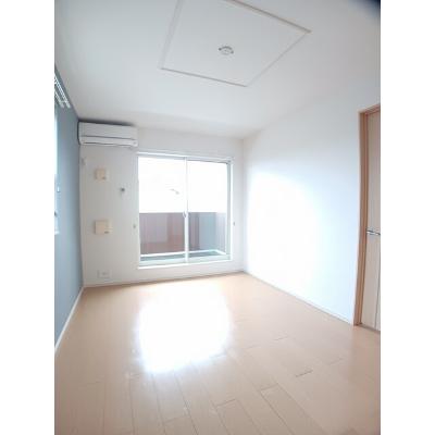 リバーフィールド　わらび 201【管理NO：1-020021401-02010】 ★家具家電は申し込み後に搬入します★の物件画像