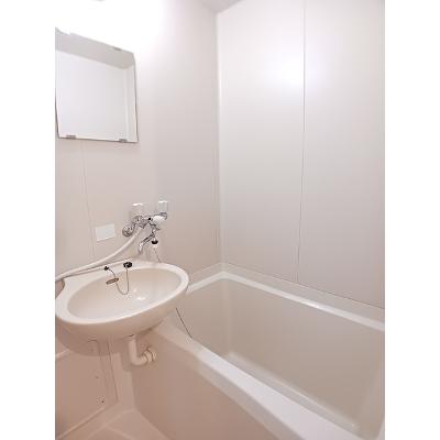 シャトレ仲 205【管理NO：1-004057801-02050】 ★家具家電は申し込み後に搬入します★の物件画像
