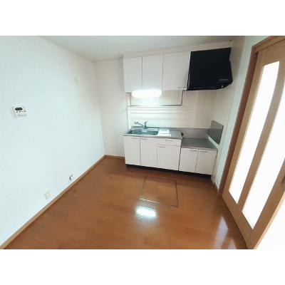 ラ・ベレッツァⅡ 103【管理NO：1-013931602-01030】 ★家具家電は申し込み後に搬入します★の物件画像